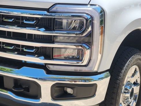 Used 2026 Ford F250 Lariat w/ Chrome Package image 17