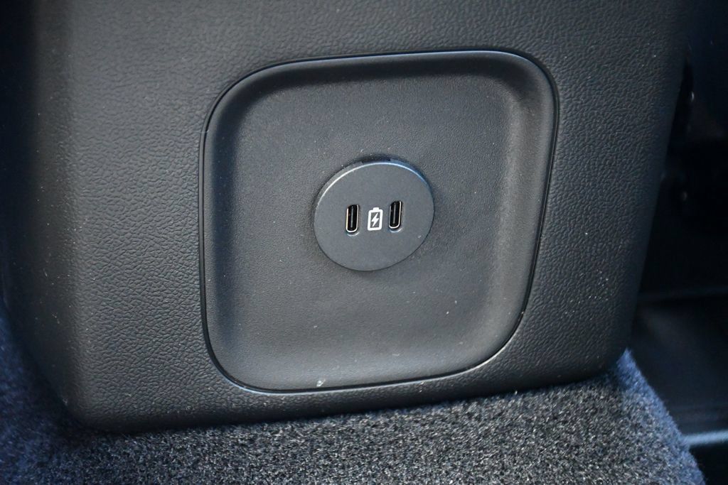 Used 2025 Ford Escape Active w/ Tech Pack #1 AWD/4WD image 16