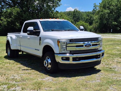 Used 2017 Ford F350 Lariat w/ Lariat Ultimate Package image 12