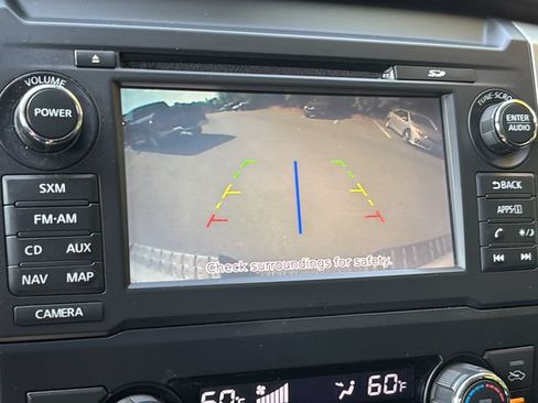 Used 2018 Nissan Titan SV w/ SV Convenience Package RWD image 20