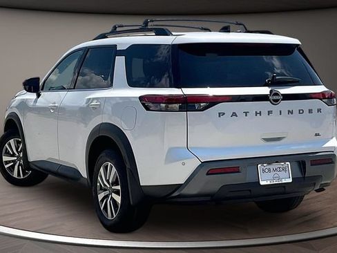 New 2026 Nissan Pathfinder SL FWD image 3