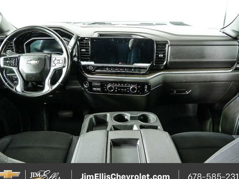Used 2024 Chevrolet Silverado 2500 LT AWD/4WD image 17