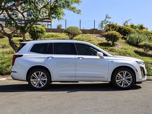 Used 2023 Cadillac XT6 Premium Luxury AWD/4WD image 7
