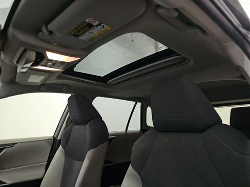 Used 2019 Toyota RAV4 XLE image 11