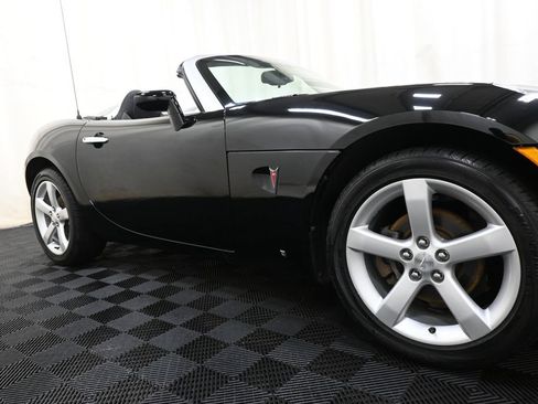 Used 2008 Pontiac Solstice Convertible w/ Preferred Package RWD image 13