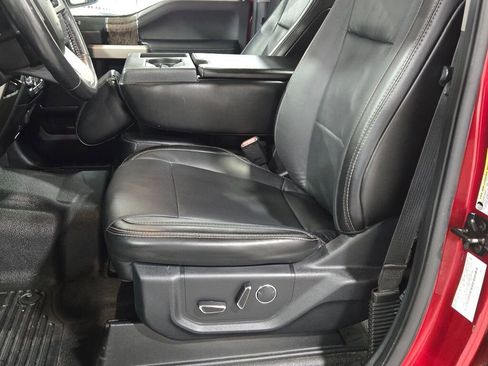 Used 2017 Ford F350 Lariat w/ Chrome Package image 24