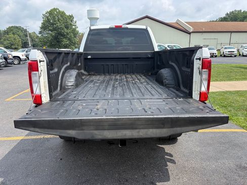 Used 2017 Ford F250 4x4 Crew Cab Super Duty image 8