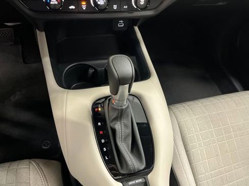 Used 2024 Honda HR-V LX image 15