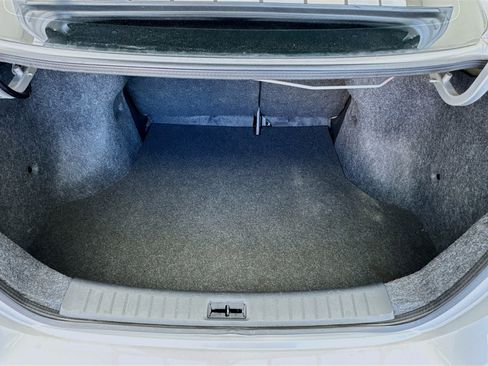 Used 2018 Nissan Sentra SR image 16