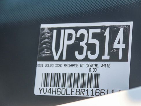 Used 2024 Volvo XC90 T8 Plus w/ Protection Package Premier image 30