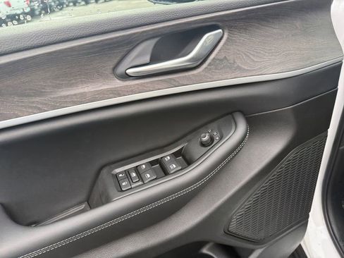 New 2026 Jeep Grand Cherokee Altitude AWD/4WD image 12