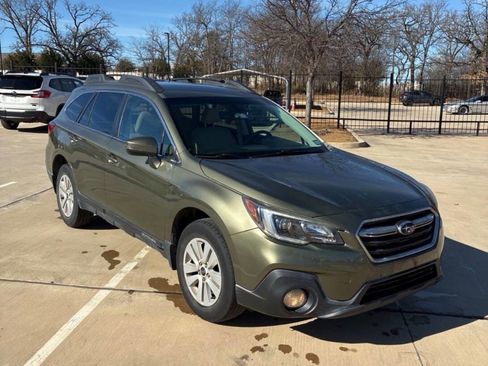 Used 2018 Subaru Outback 2.5i Premium image 1