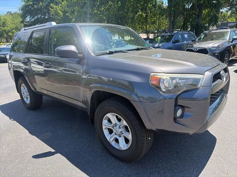 Used 2015 Toyota 4Runner SR5 AWD/4WD image 4