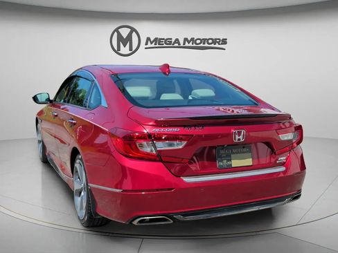 Used 2018 Honda Accord Touring image 5