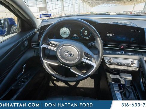 Used 2023 Hyundai Elantra Limited image 5