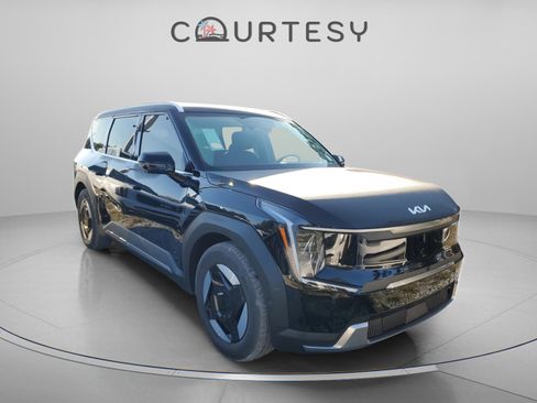 New 2026 Kia EV9 Wind image 5