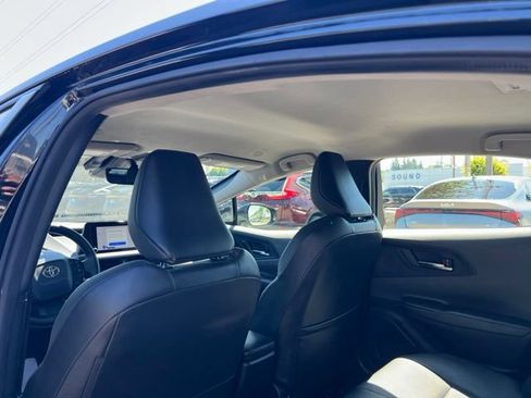 Used 2023 Toyota Prius XLE FWD image 13