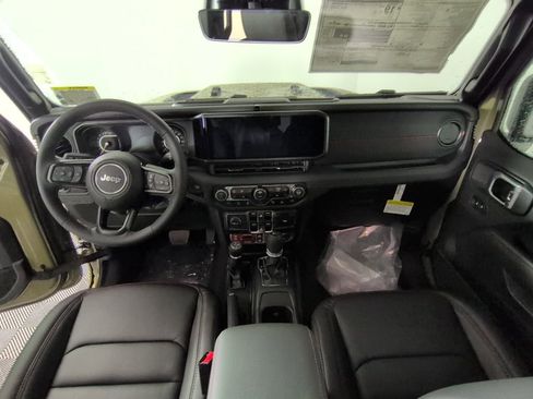 New 2026 Jeep Gladiator Rubicon AWD/4WD image 11