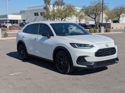 Used 2024 Honda HR-V Sport image 7