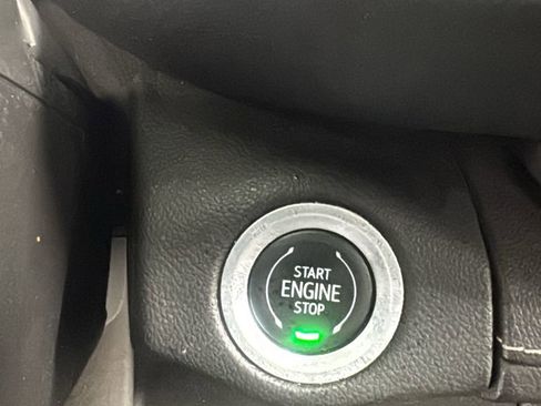 Used 2022 Buick Envision Essence w/ Safety Package image 25