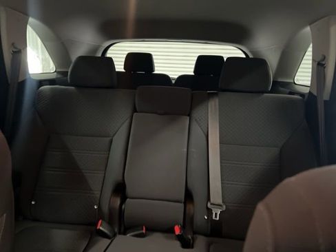 Used 2018 Kia Sorento LX w/ LX V6 Convenience Package image 13