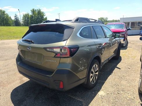Used 2021 Subaru Outback Premium AWD/4WD image 6