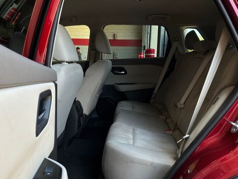 Used 2025 Nissan Rogue SV AWD/4WD image 13