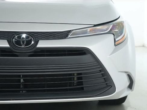 Certified 2024 Toyota Corolla LE FWD image 7