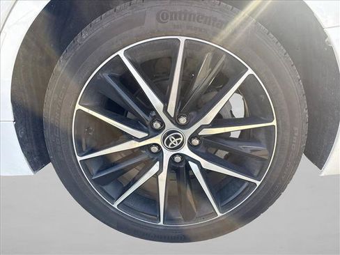 Used 2022 Toyota Camry SE w/ Carpet Mat Package (TMS) FWD image 19