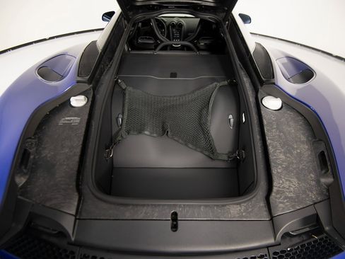 Used 2020 McLaren GT image 34