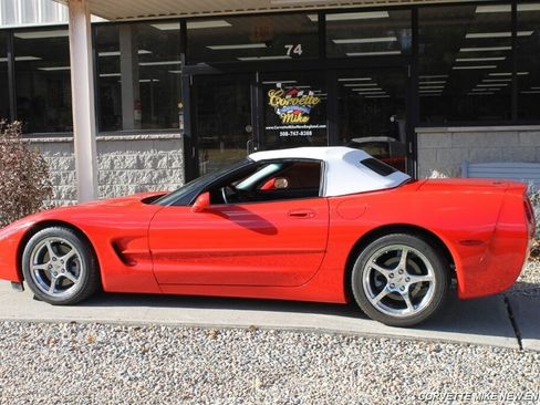 Used 2004 Chevrolet Corvette Convertible w/ Preferred Equipment Group image 6