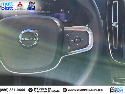 Used 2025 Volvo XC40 B5 Core image 21
