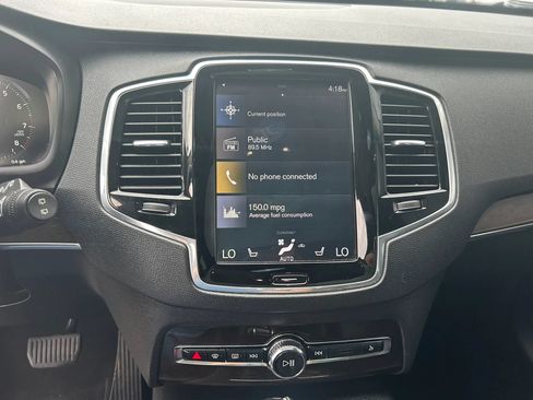 Used 2018 Volvo XC90 T6 Momentum w/ Momentum Plus Package AWD/4WD image 6