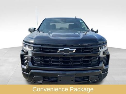 Used 2025 Chevrolet Silverado 1500 RST image 2