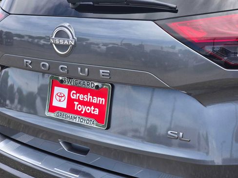 Used 2024 Nissan Rogue SL w/ SL Premium Package FWD image 14