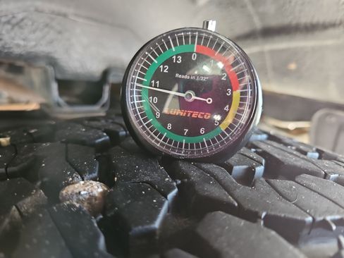 Used 2011 Nissan Frontier SV w/ SV Premium Utility Pkg image 27