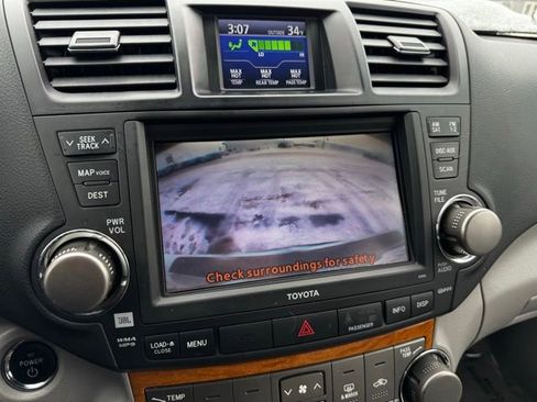 Used 2010 Toyota Highlander Limited image 4