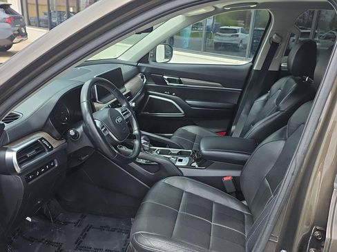 Used 2020 Kia Telluride EX w/ EX Premium Package AWD/4WD image 23