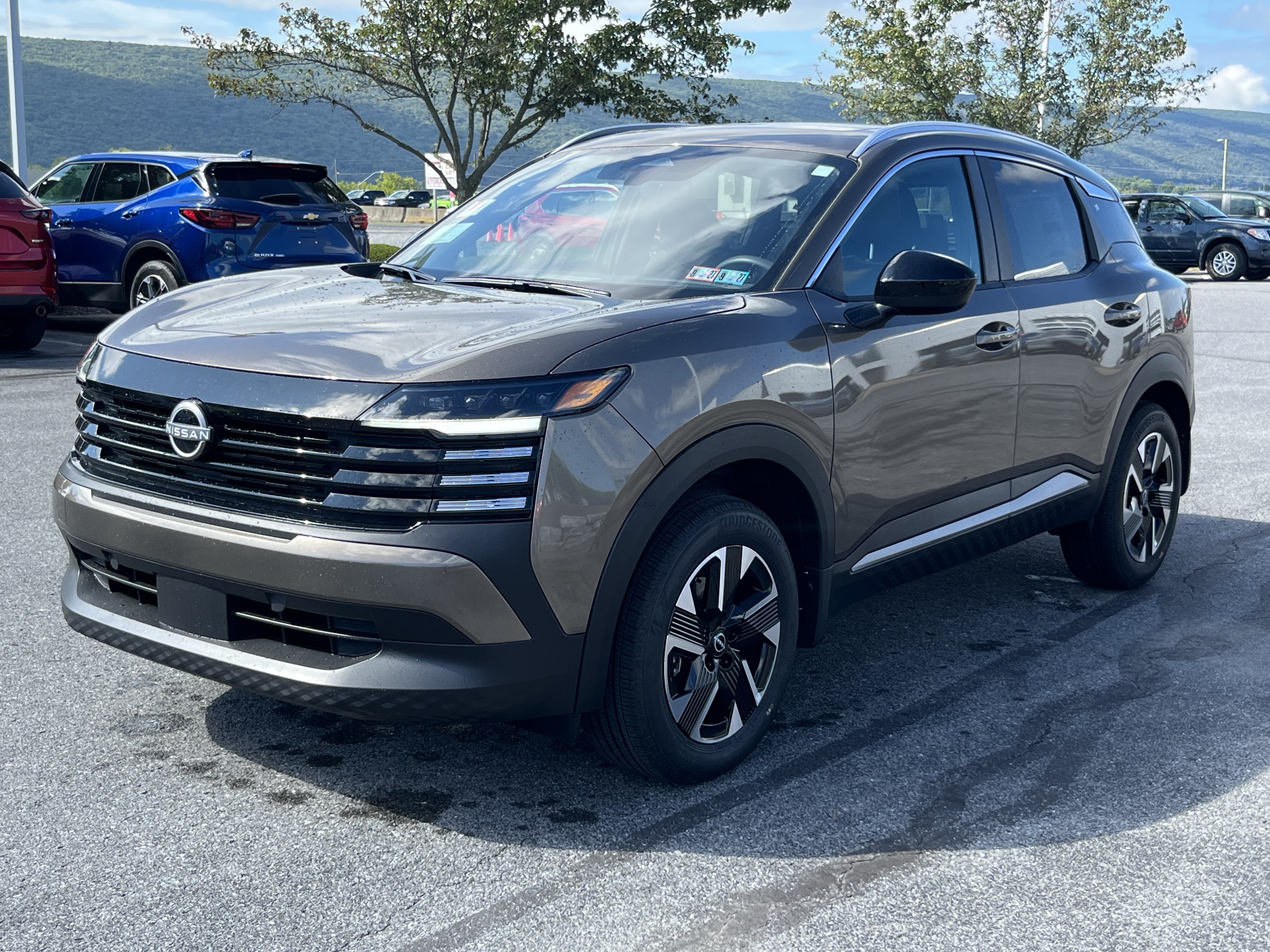 New 2026 Nissan Kicks SV w/ SV Premium Package AWD/4WD image 10