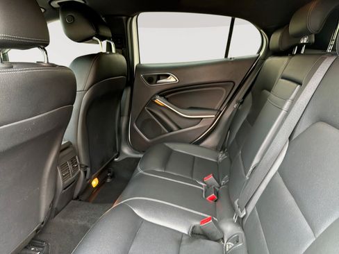 Used 2020 Mercedes-Benz GLA 250 4MATIC image 25