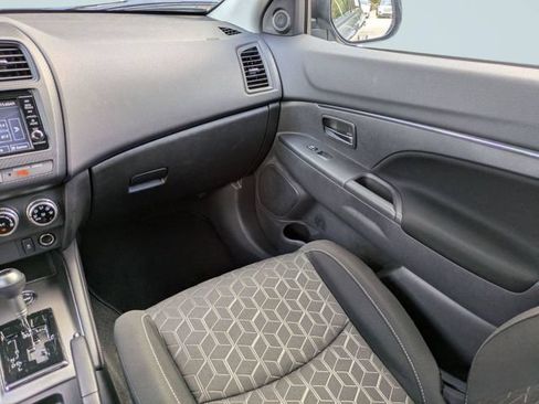 Used 2025 Mitsubishi Outlander Sport ES AWD/4WD image 17