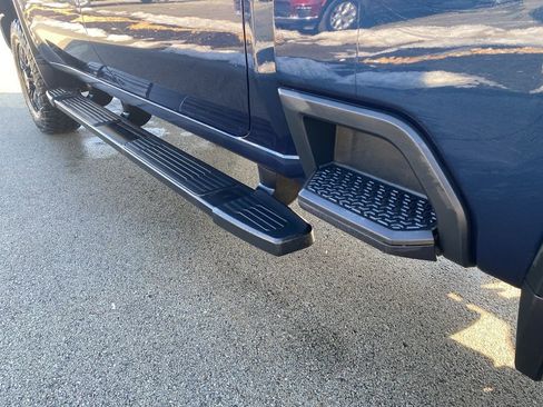 Used 2022 Chevrolet Silverado 2500 LT w/ Convenience Package image 4