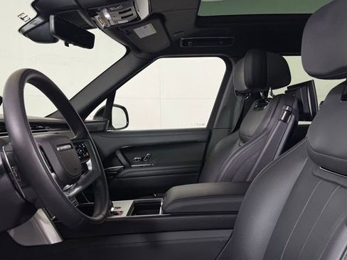 Certified 2025 Land Rover Range Rover SV image 6