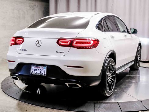 Used 2020 Mercedes-Benz GLC 300 4MATIC Coupe image 4