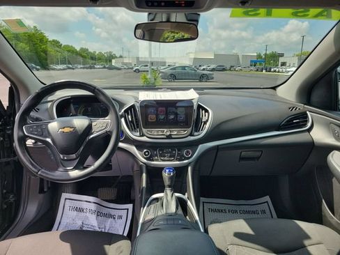Used 2017 Chevrolet Volt LT w/ Comfort Package FWD image 20