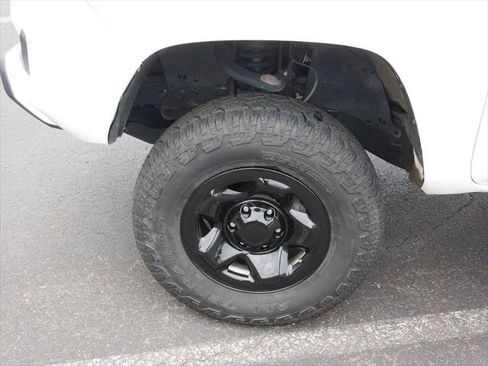 Certified 2023 Toyota Tacoma SR AWD/4WD image 8