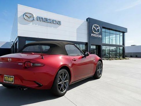 New 2025 MAZDA MX-5 Miata Grand Touring w/ Appearance Package image 3