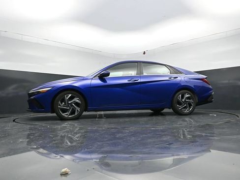Used 2024 Hyundai Elantra Limited FWD image 50