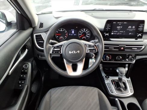 Used 2022 Kia Seltos LX image 7