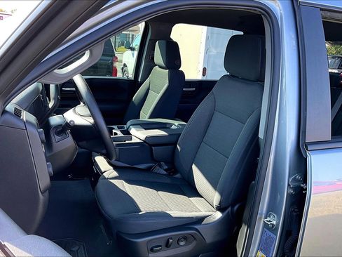 Certified 2025 Chevrolet Silverado 2500 Custom w/ Custom Value Package image 17